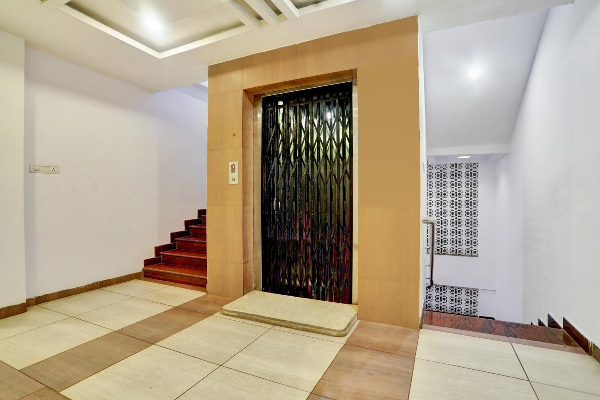 Townhouse Eluru Hotel Exterior photo